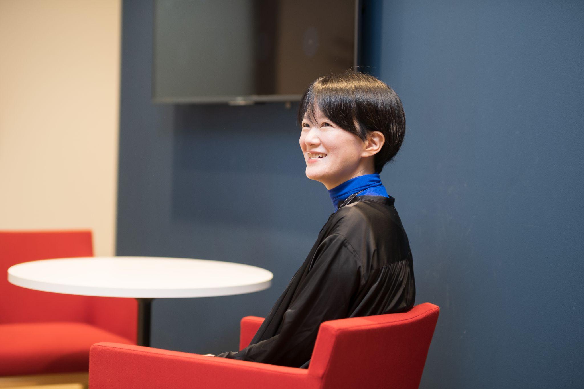 キナクシス・ジャパン株式会社 武居ありす様のインタビュー写真